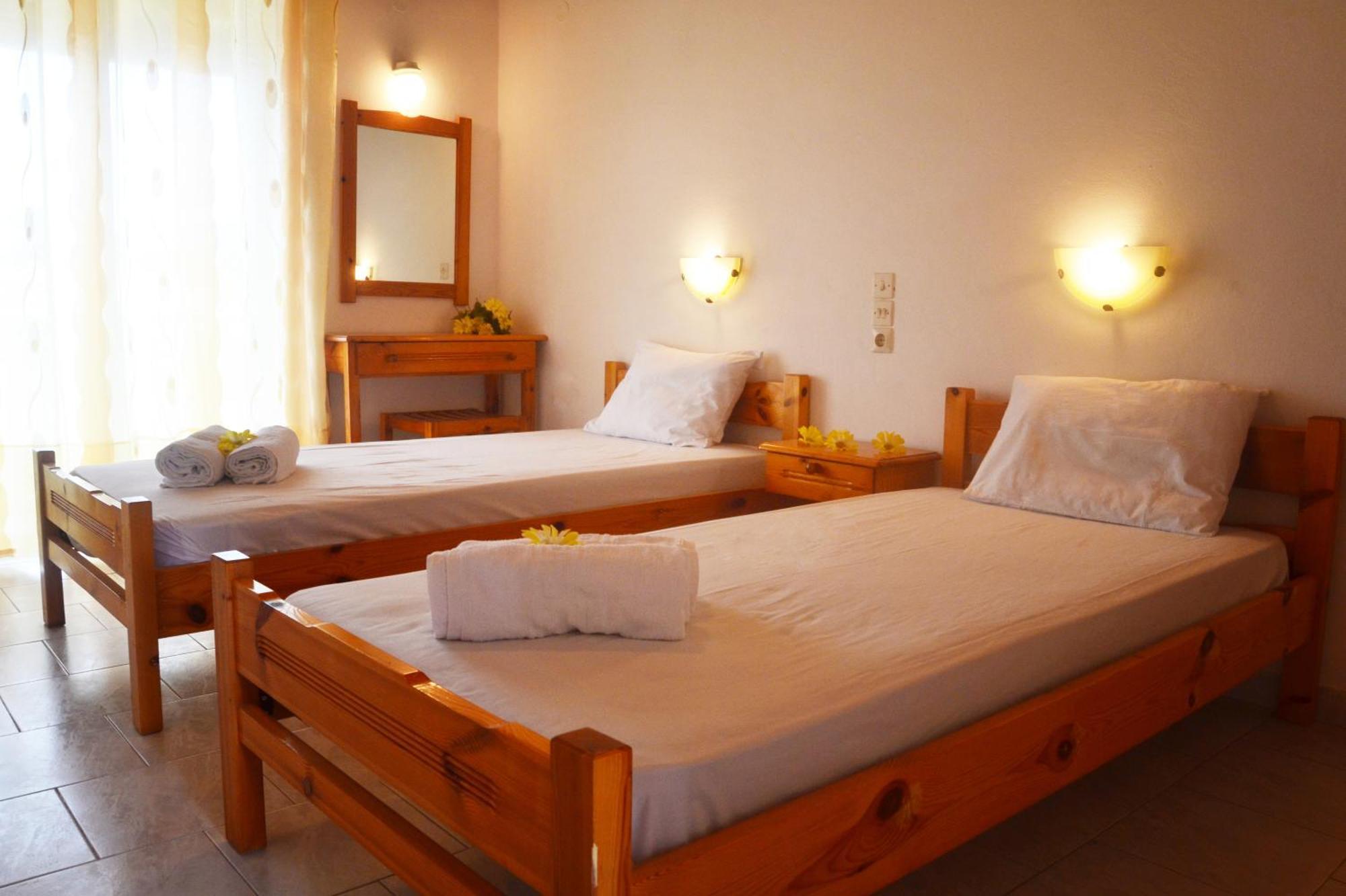 Xidis Hotel Laganas Værelse billede